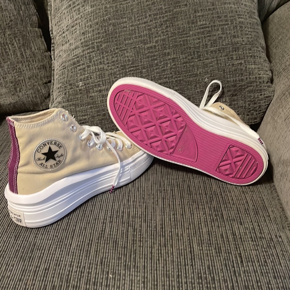 Converse - Picture 4 of 4